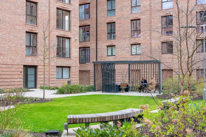 2 bed Apartment for sale Image 9