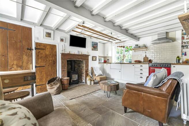 Lounge & Kitchen