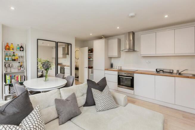 Lounge/ Kitchen