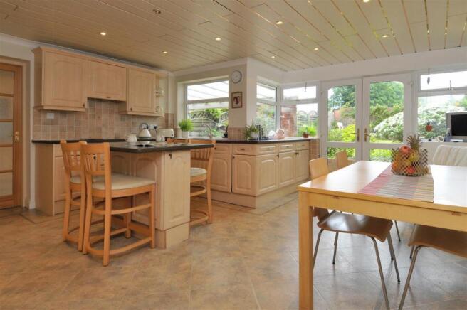 BREAKFAST KITCHEN