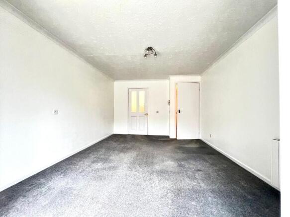 1 bed Ground Flat for sale Image 5