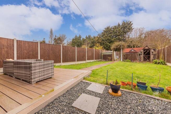 Frinton-Road-Frinton-on-Sea-semi-detached-house-IM