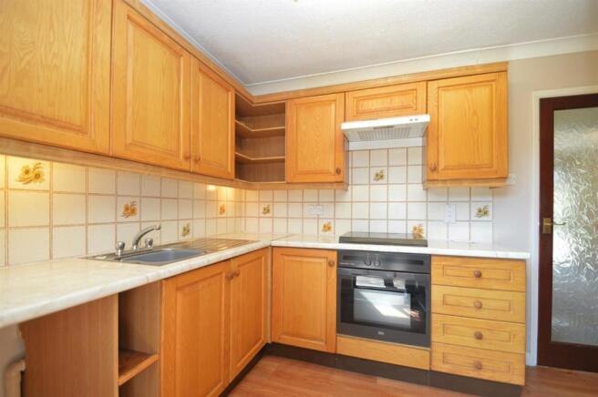 Kitchen2.jpg