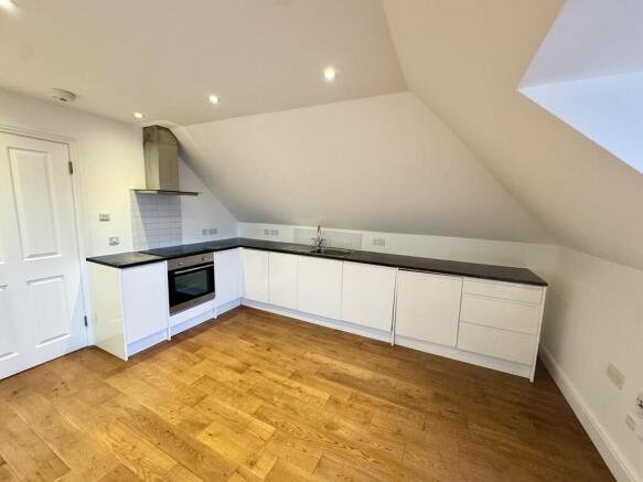 6_12 Aldershot Ro...