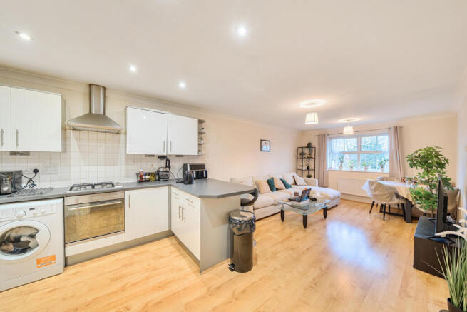 1400824-16-696e52...