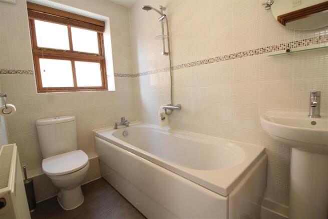 Bathroom.JPG