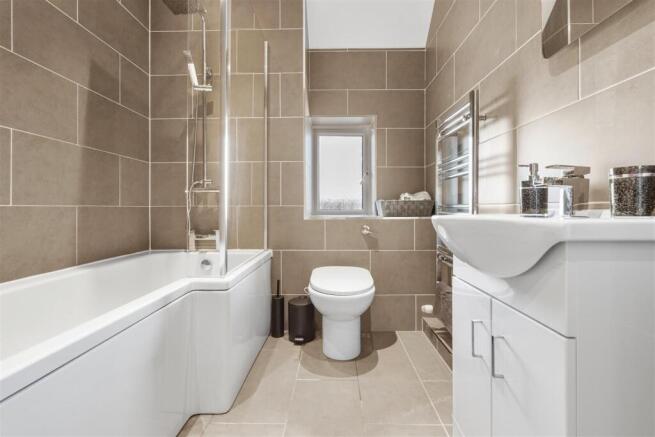 2 bed Apartment for sale Image 9