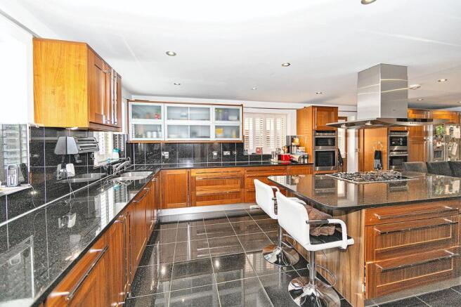 Kitchen/Breakfast Room