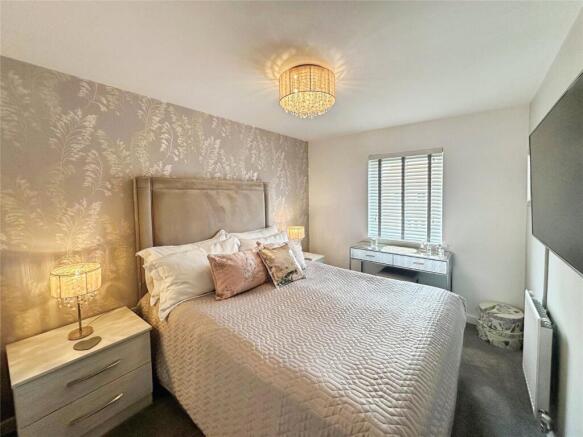 3 bed Semi-Detached for sale Image 4