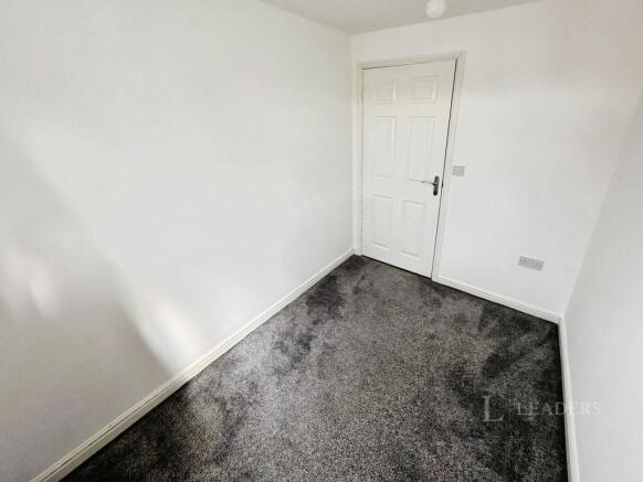 3 bed Semi-Detached to rent Image 12