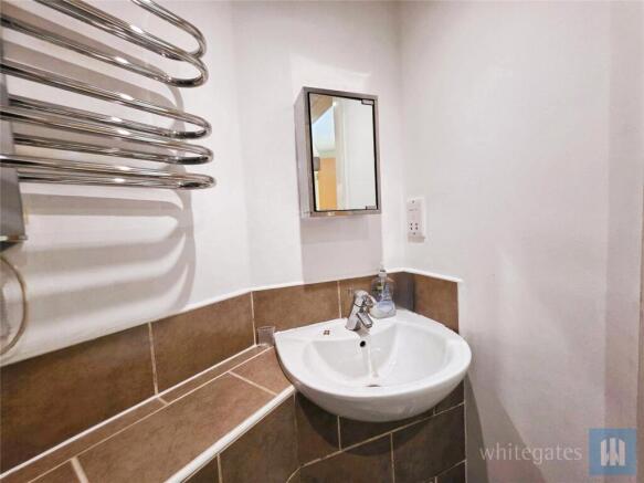 2 bed Apartment for sale Image 8