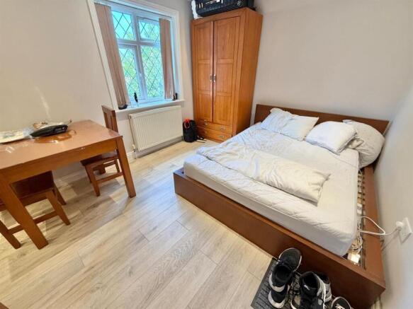 Bedroom..jpeg