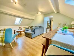 Flat 5, 40, St Thomas Street, Weymouth DT4 8EH