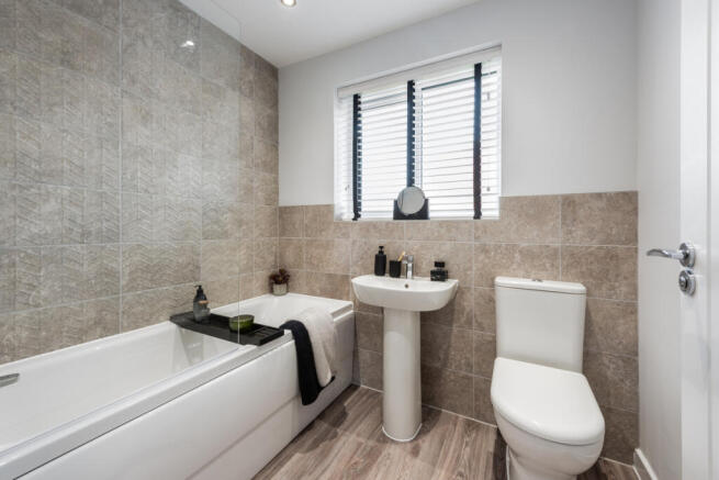 4 bed Detached for sale Image 11