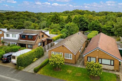 Thornham Drive, Bolton, BL1