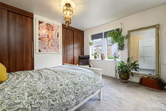 2 bed Terraced for sale Image 8