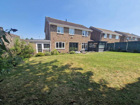 4 bed Detached for sale Image 5