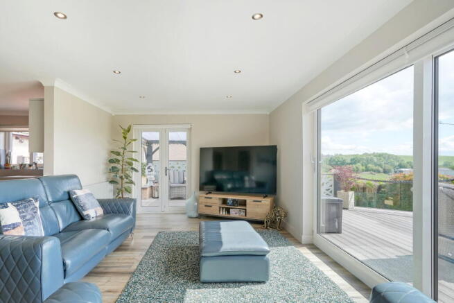 3 bed Detached Bungalow for sale Image 11