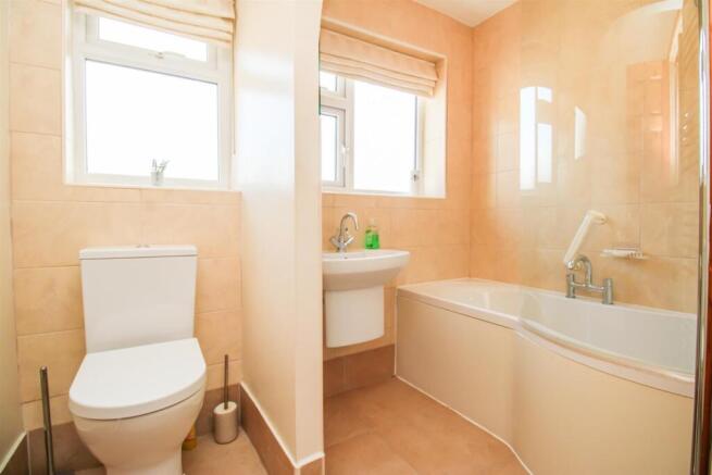 3 bed Semi-Detached for sale Image 9