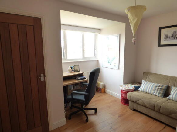 Photo 10