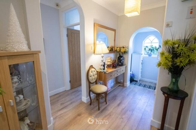 4 bed Detached Bungalow for sale Image 10