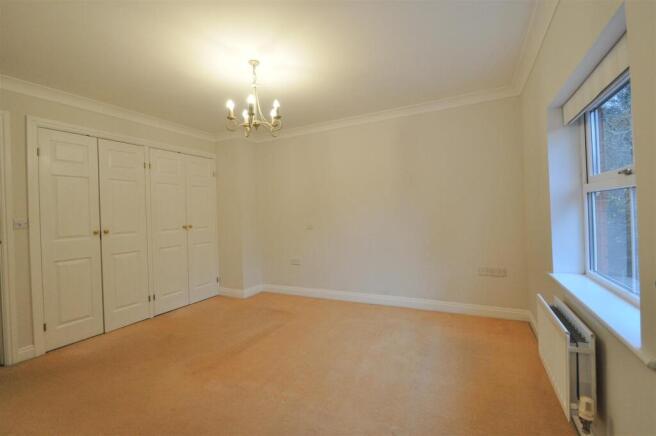 Master bedroom 2.jpg