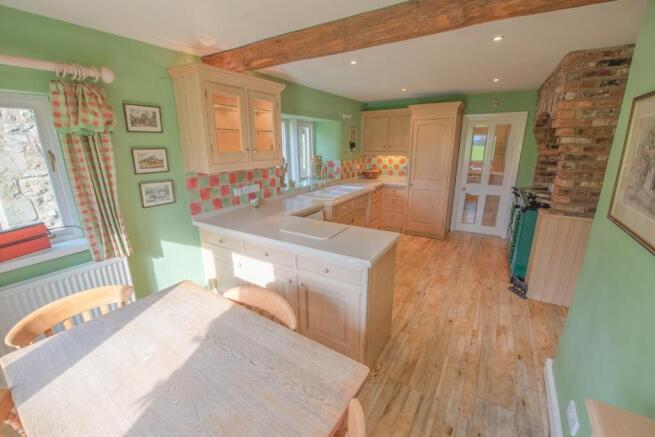 3 bed Barn Conversion to rent Image 4