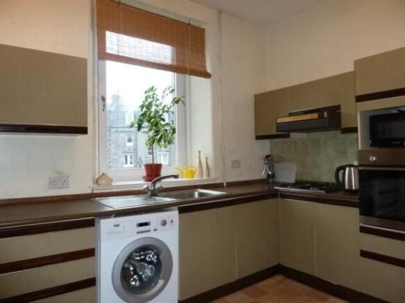 13 Northfiled Place - 2nd Right - Kitchen Dining