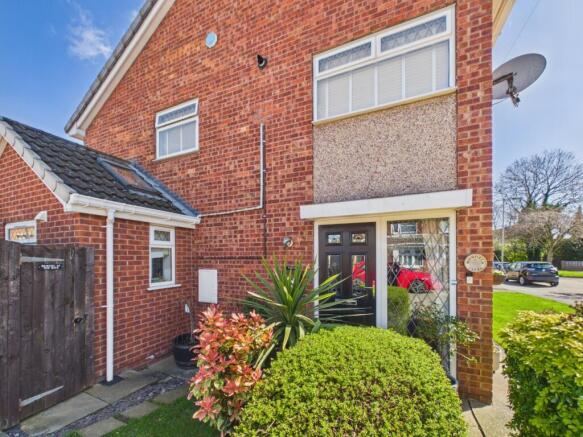 3 bed Semi-Detached for sale Image 11