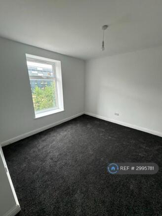 4 bed Terraced to rent Image 11