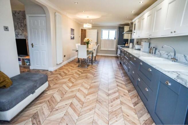 Kitchen/Dining Room