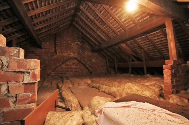 Loft Space - O...