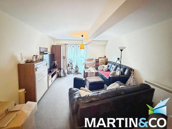 095cc7a9-WhatsApp...