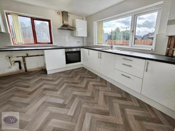 2 bed Ground Flat for sale Image 3