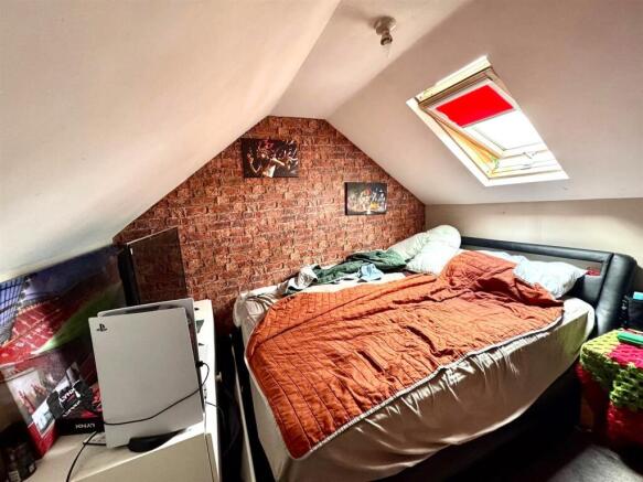 LOFT ROOM