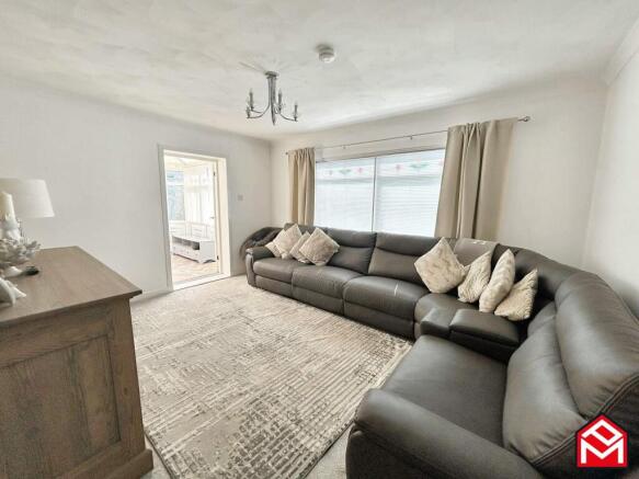 Sitting Room / Optional Bedroom 4
