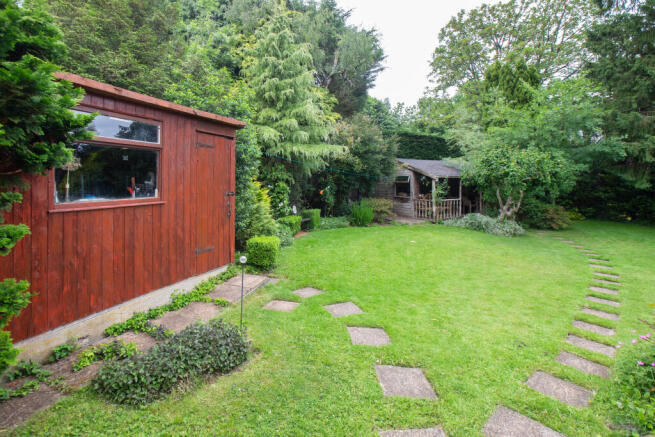 5 WILLOW CLOSE-29