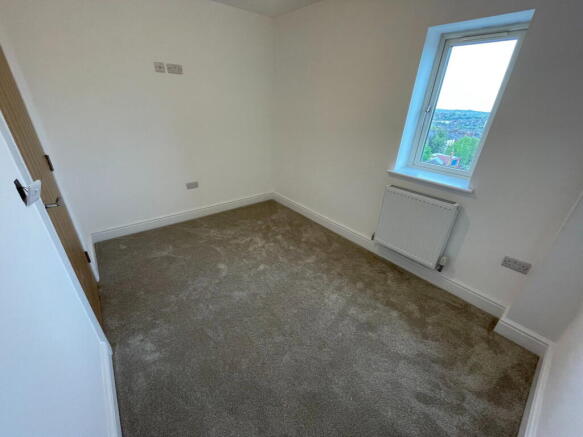 4 bed Detached for sale Image 7