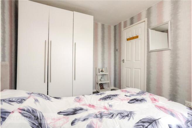 3 bed Town House for sale Image 11