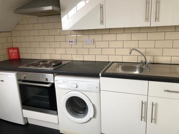 1 bed Flat to rent Image 4