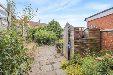 Albert Road, Wellingborough, NN8 1EN