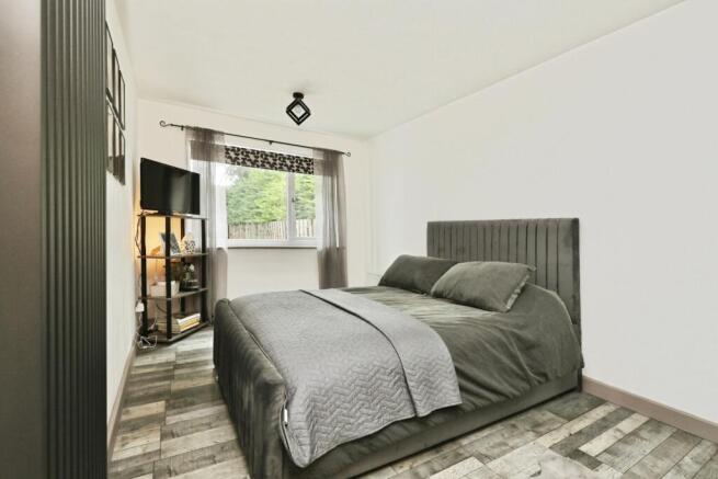 4 bed Bungalow for sale Image 12