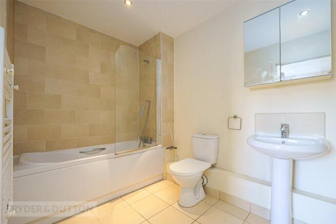 2 bed Apartment for sale Image 12