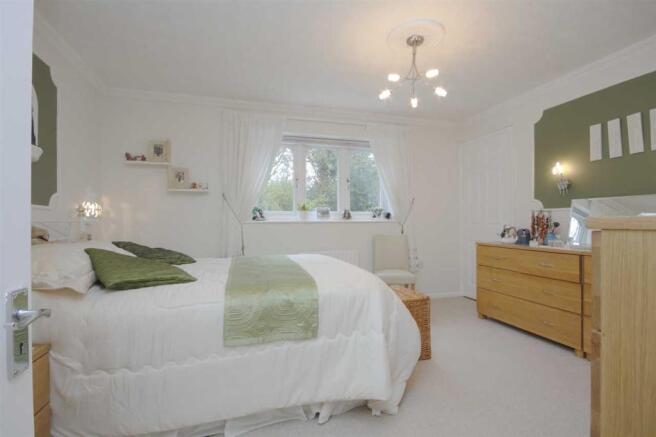 MASTER BEDROOM CONT