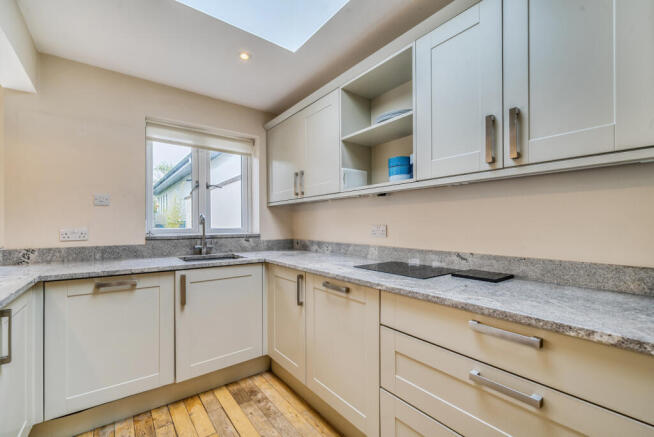 1361686-21-68de6b...