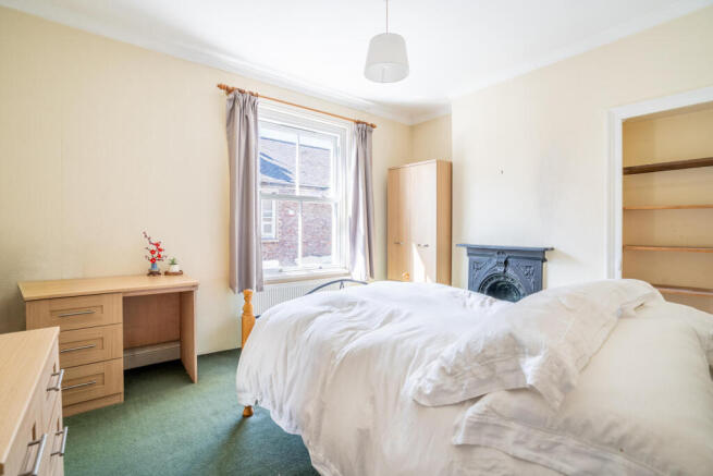 3 bed Terraced for sale Image 6