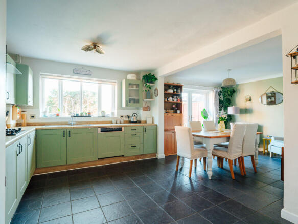 Kitchen / Dining Room