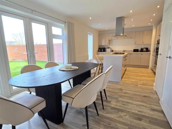 Open Plan Kitchen/Diner and Family Room