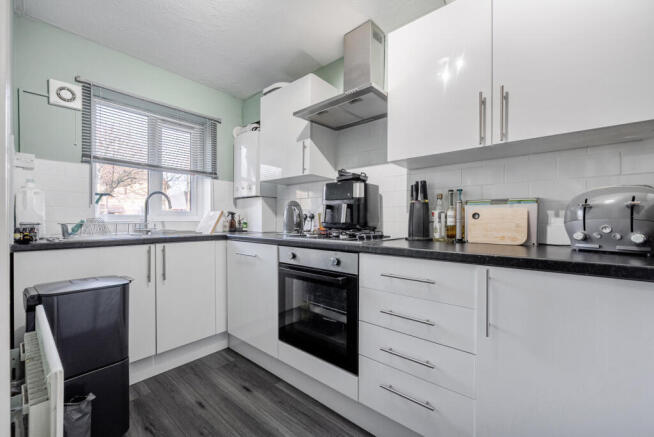 1397669-11-696a21...