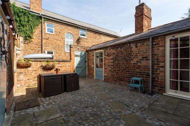 Courtyard Garden